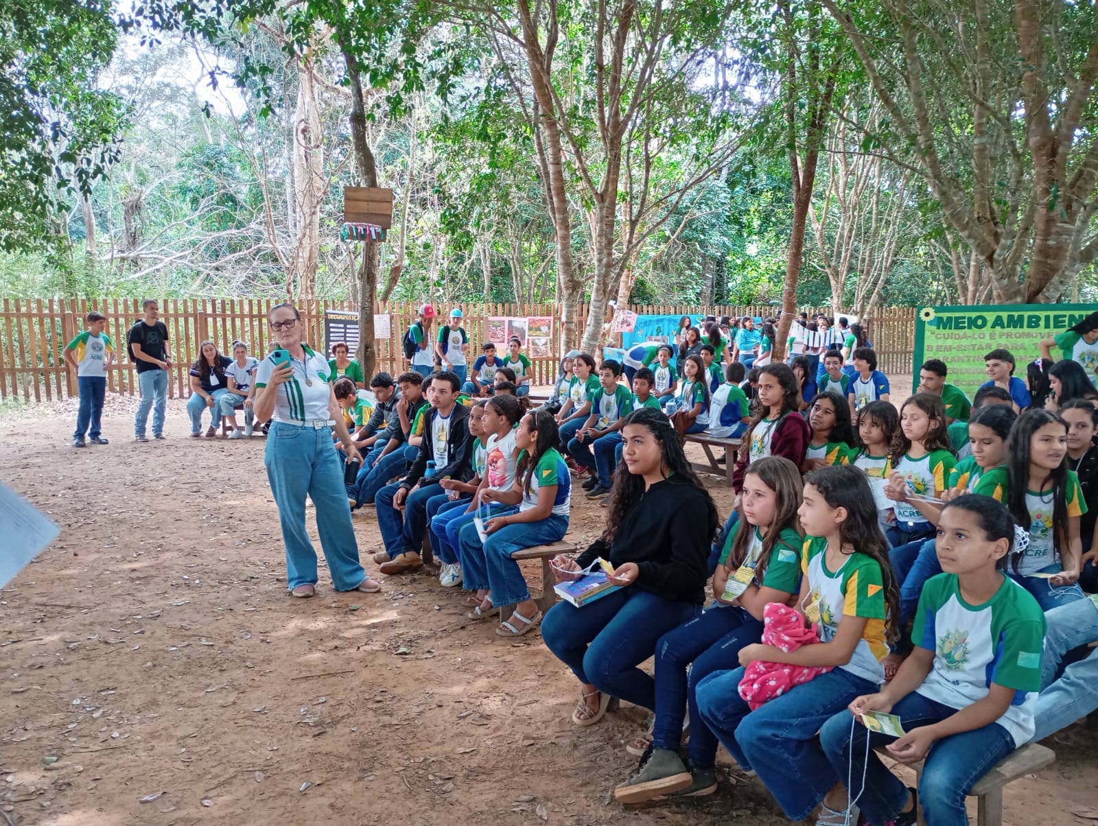 0bcdb48d-ae64-4f5b-9861-151e20e40f0b Escola Estadual Rural de Ensino Fundamental e Médio Professor Luiz Gonzaga da Rocha sedia a VI Conferência Nacional Infanto-juvenil pelo Meio Ambiente