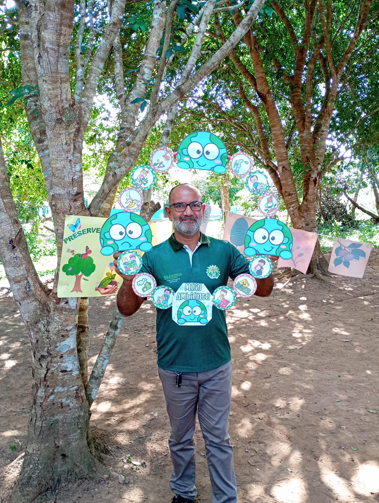 53c5f2ce-9d20-4a35-8fec-7330f99fdc99 Escola Estadual Rural de Ensino Fundamental e Médio Professor Luiz Gonzaga da Rocha sedia a VI Conferência Nacional Infanto-juvenil pelo Meio Ambiente