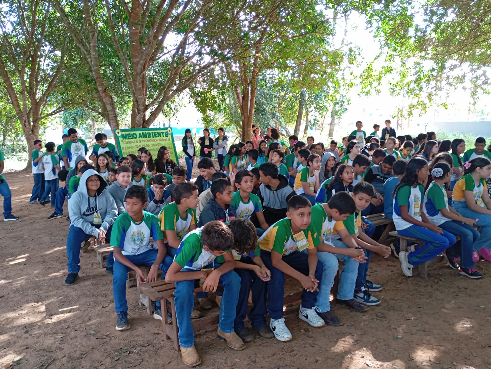 8aa0aec5-f574-4e04-87d4-eb8bea5641e9 Escola Estadual Rural de Ensino Fundamental e Médio Professor Luiz Gonzaga da Rocha sedia a VI Conferência Nacional Infanto-juvenil pelo Meio Ambiente